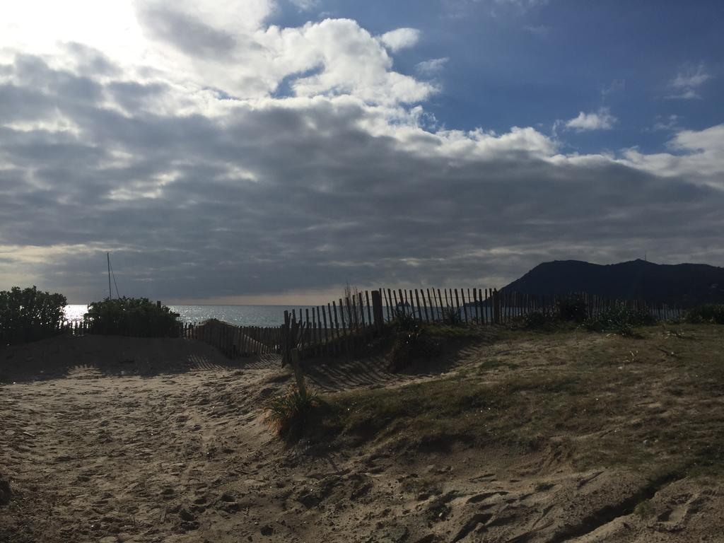 Entre Mer Et Mer La Seyne-sur-Mer Bagian luar foto